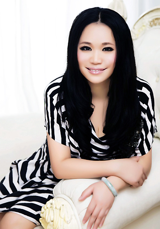 Asian bride Yunyun from Nanning