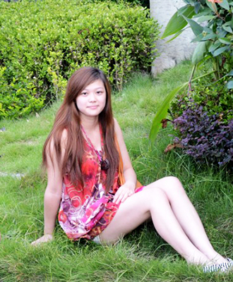 Asian bride Yihua from Guilin