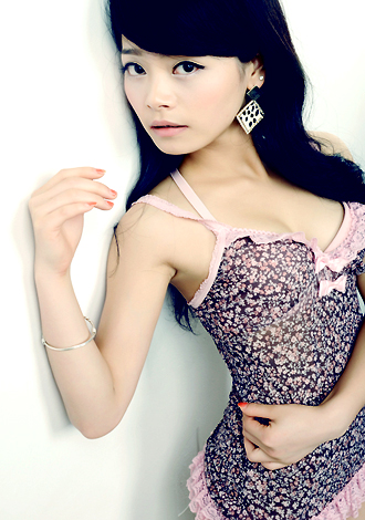 Single girl Xinzhi (Lala) 24 years old