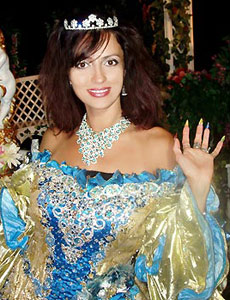 Single bride Galina, Chestnut hair.