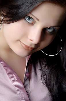 Single bride Karina, Black hair.