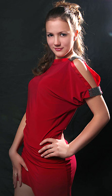 Single bride Anastasia, Brown hair.