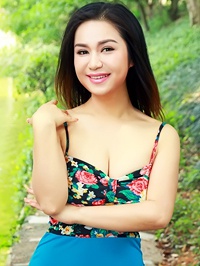 Asian single woman Ying from Nanning