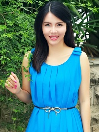 Asian single woman Rongling (Amy) from Nanning