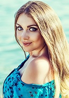 Anna from Mariupol, Ukraine
