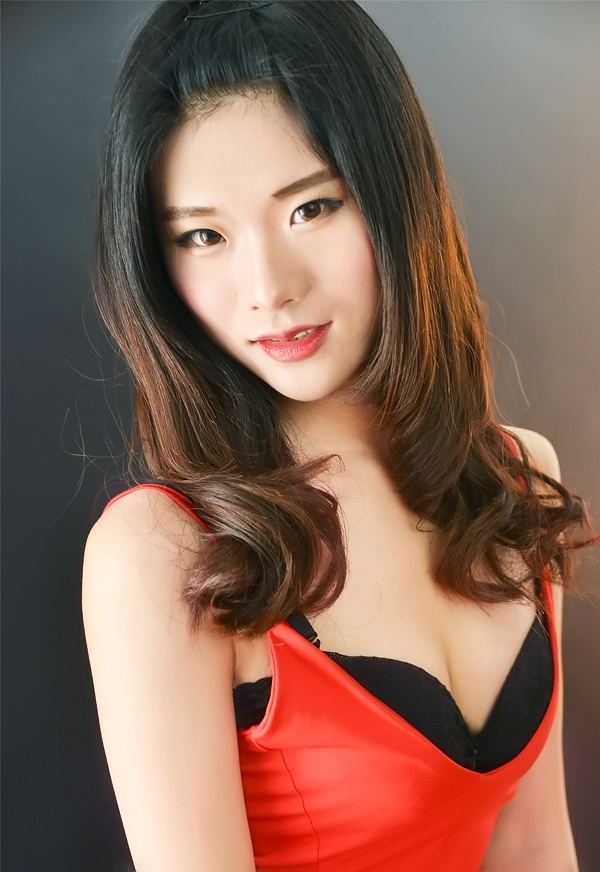 Asian bride Hua (Grace) from Tieling