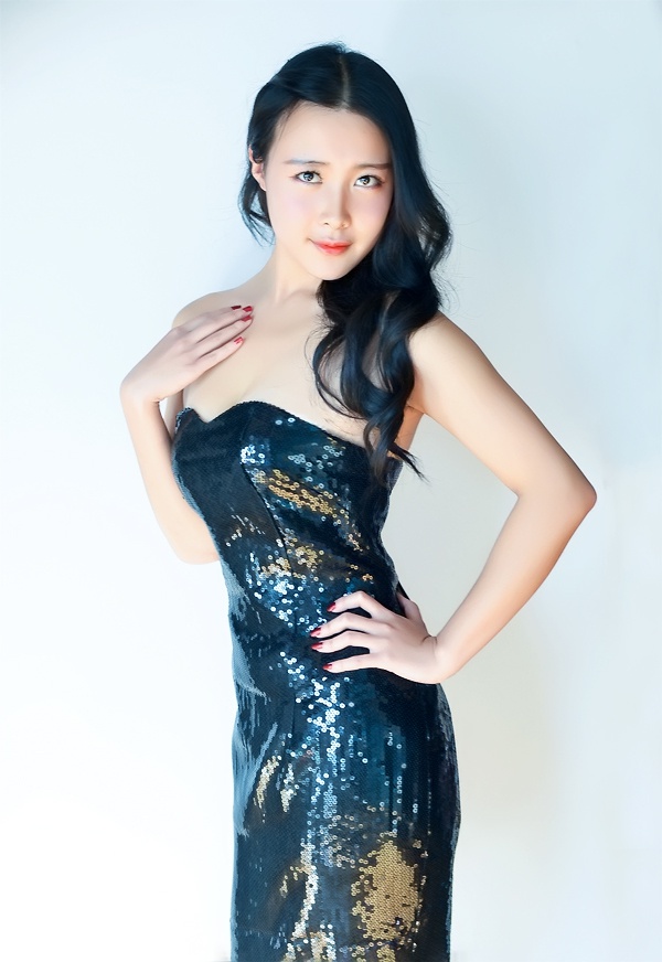 Single girl Xiaoxue (Phoebe) 22 years old
