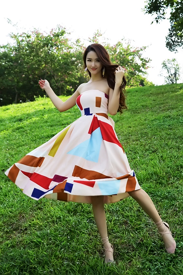 Single girl Xiaowei (VinLin) 27 years old