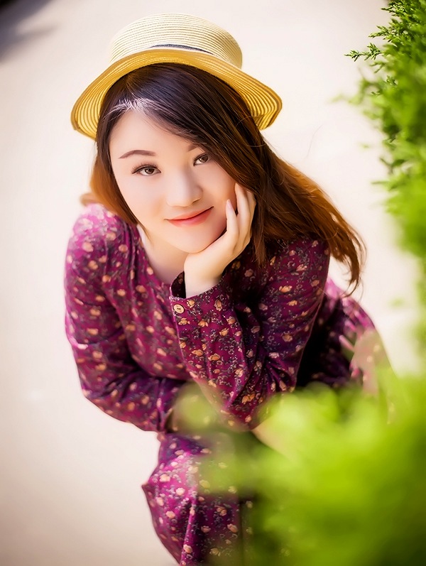 Single girl Xinyue 24 years old