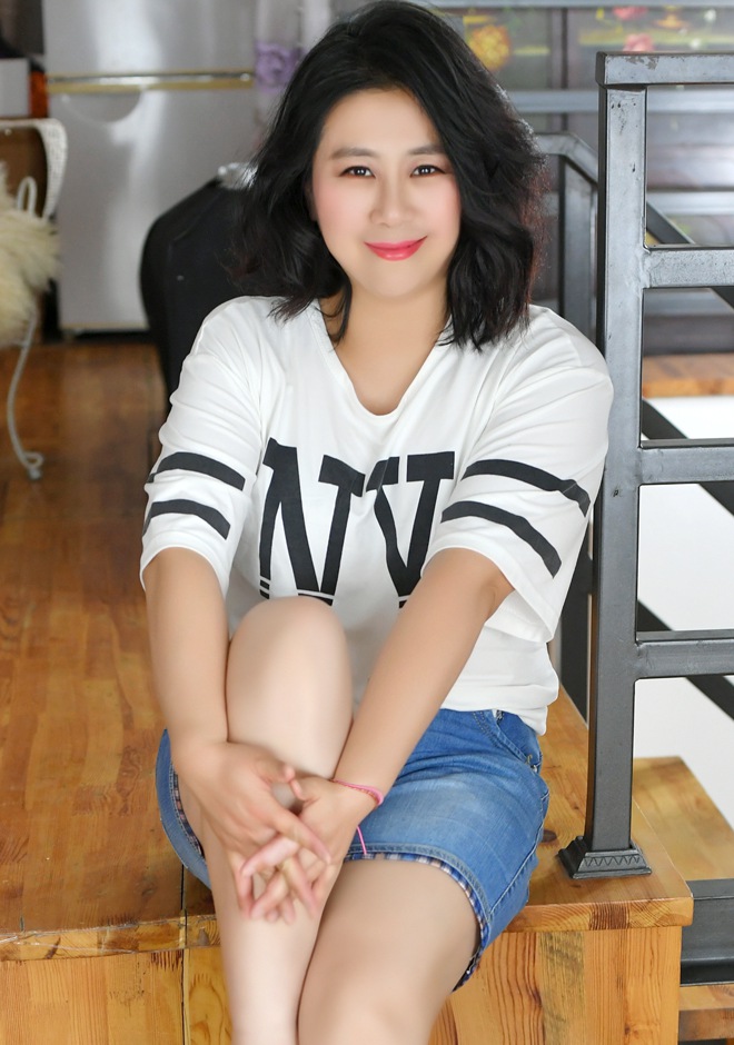 Single girl Xia (Pag) 43 years old