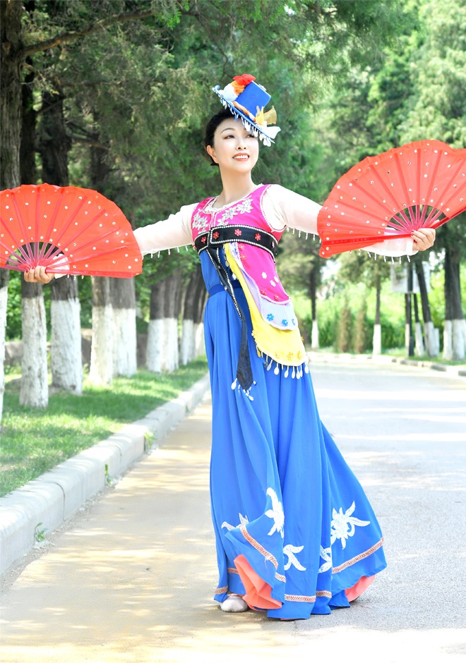 Single girl Li (Lily) 63 years old