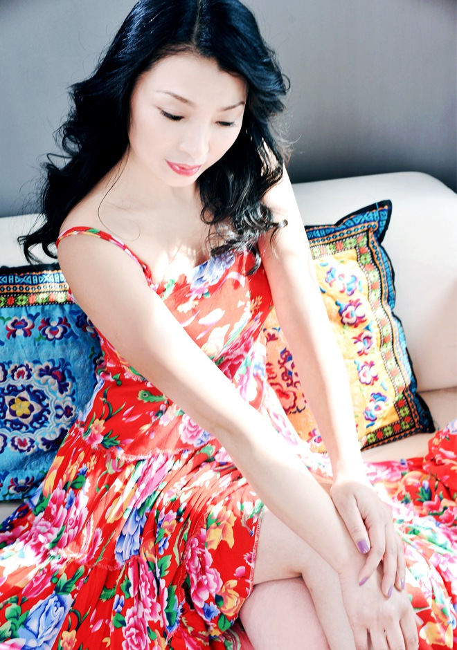 Single girl Yiqing (Susan) 44 years old