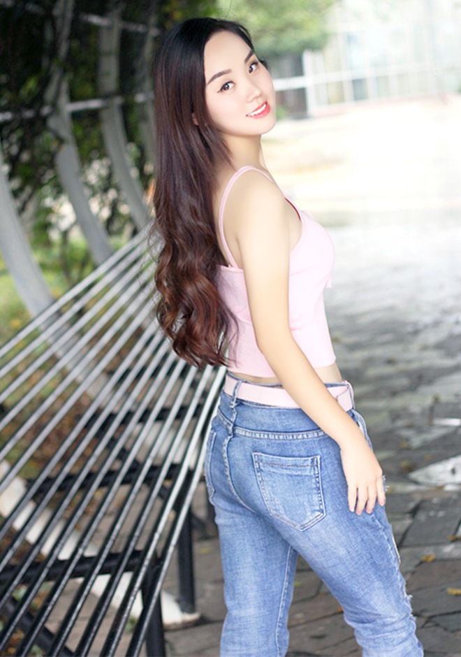 Asian bride Yongqin (Angela) from Hainan
