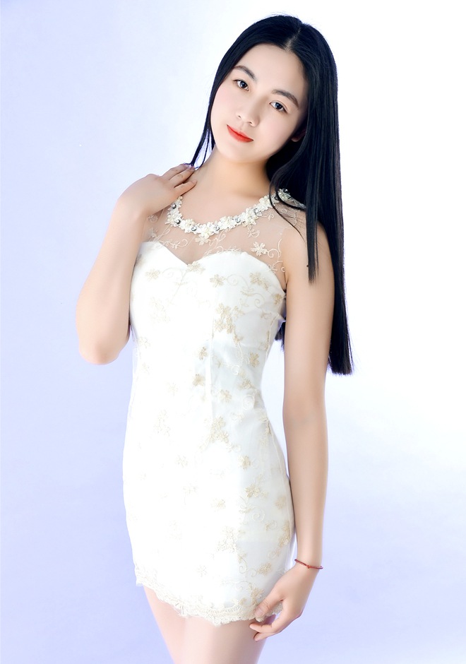 Single girl JiaMin (Lily) 23 years old