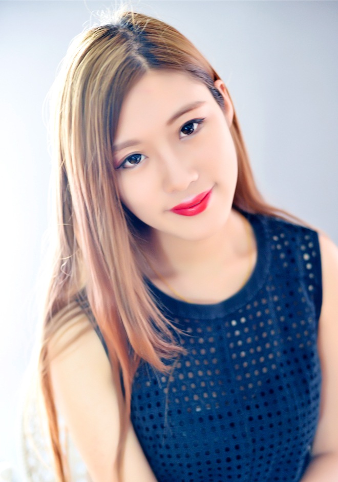 Single girl RuiFei (Jessy) 23 years old