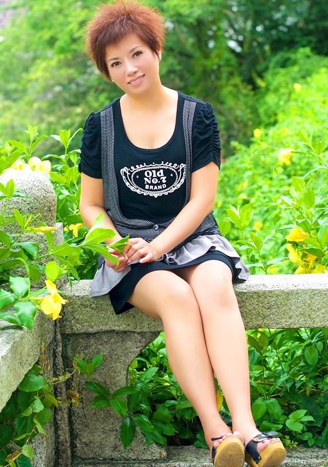 Single girl Chunxia 55 years old