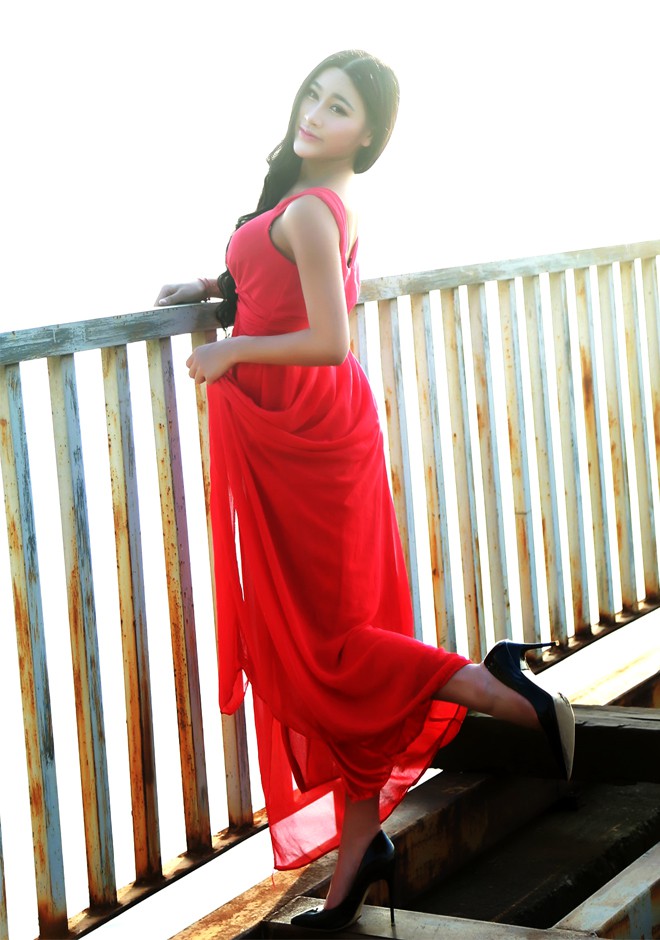 Single girl Haifei 21 years old
