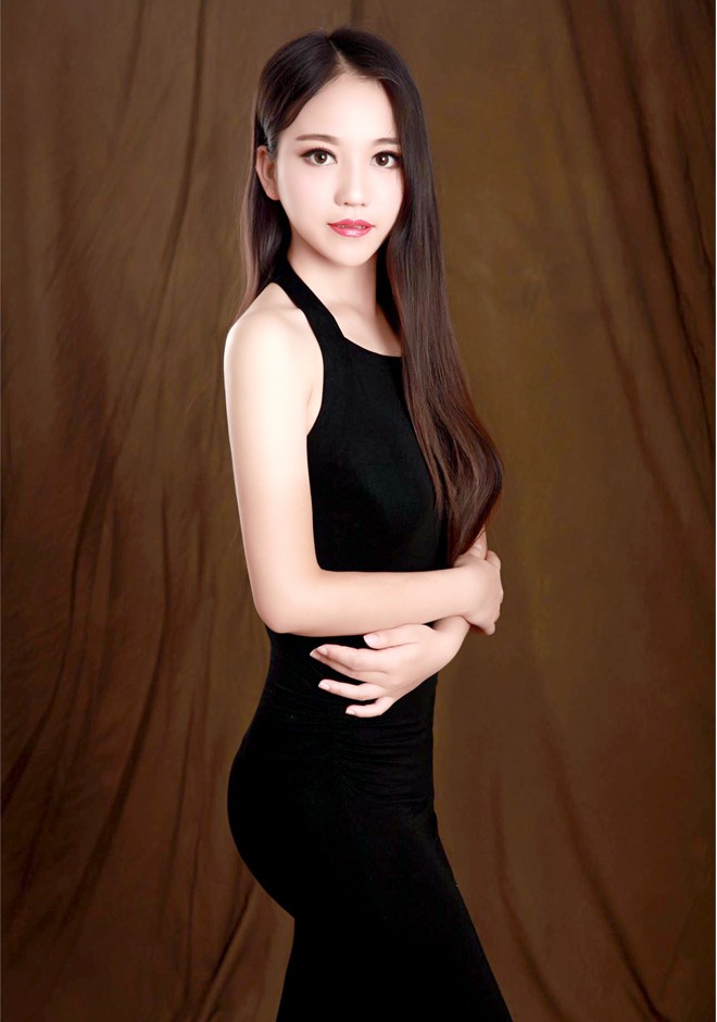 Single girl Lu 23 years old