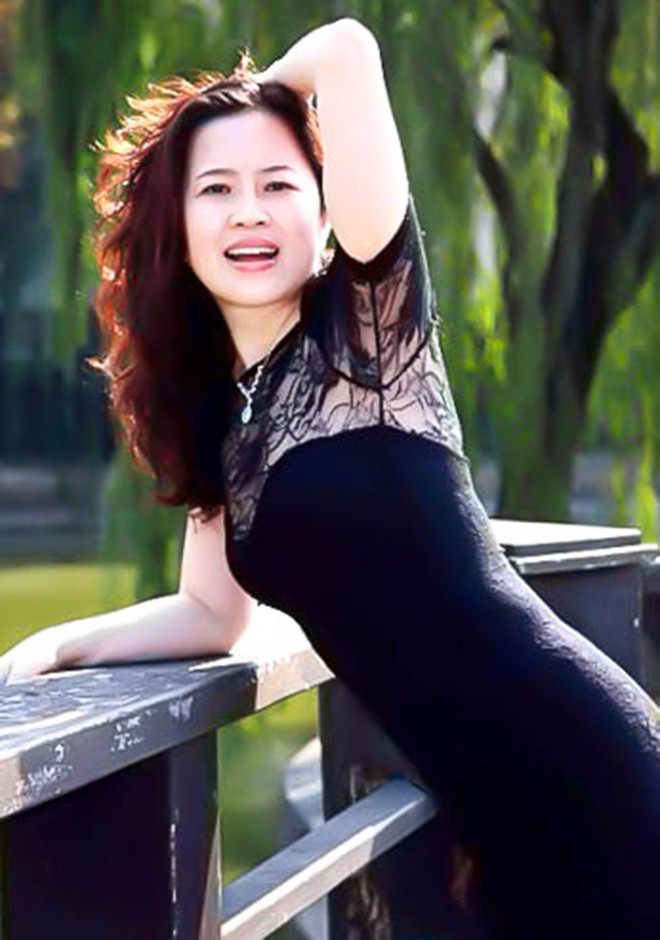Single girl Dongbing 50 years old