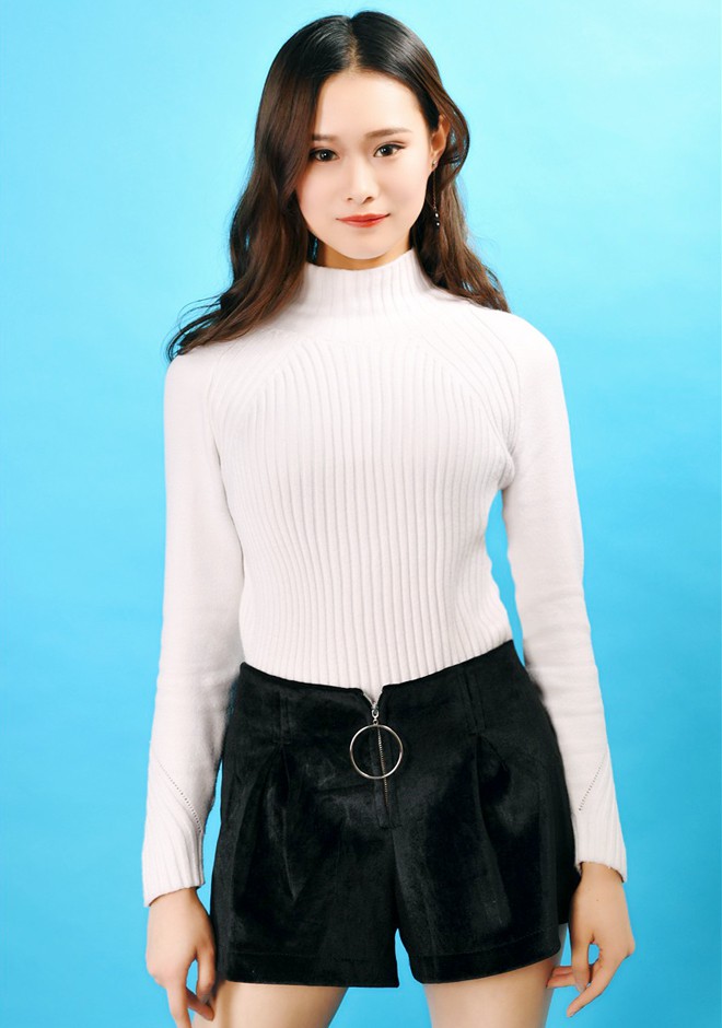 Single girl Xuewei 20 years old
