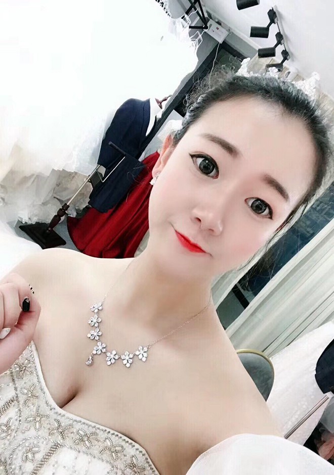 Asian bride Minxin from Guangdong