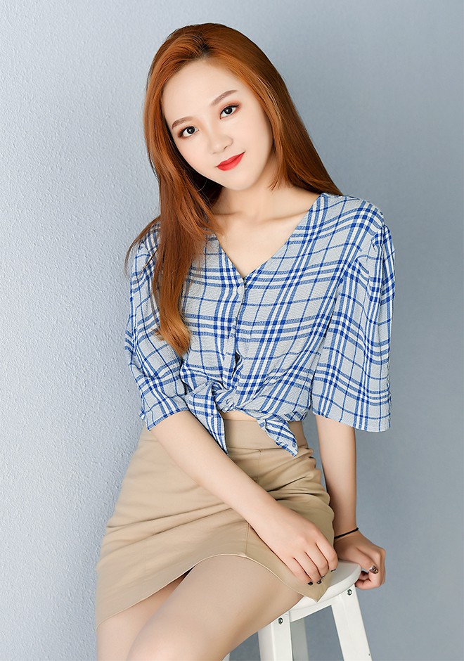 Single girl Xiqiong (Rose) 21 years old