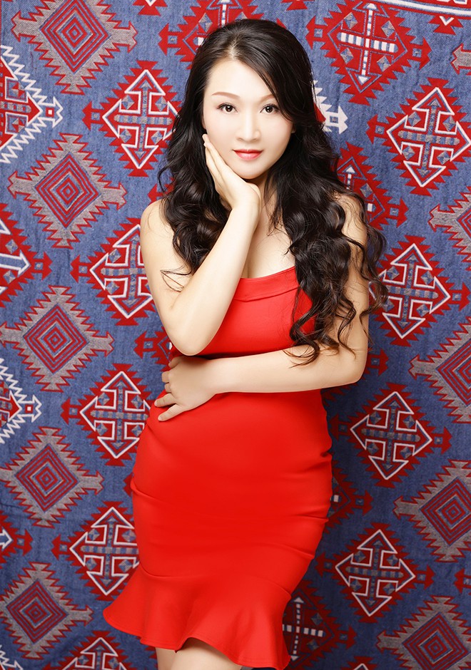 Single girl Yuanxia 43 years old