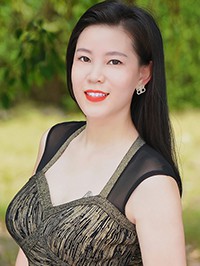 Asian single woman Tran Thi from Ho Chi Minh City