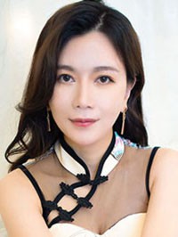 Asian single woman Wanya from Beijing