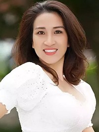 Asian Bride Hong Nga from Ho Chi Minh City