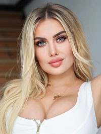 Ukrainian single woman Anastasiia from Kiev