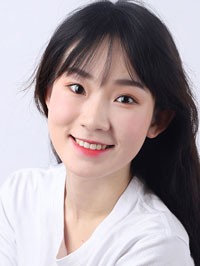 Asian single woman Zeng Yan from Hulan
