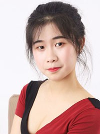 Asian single woman Yuhong from Henan