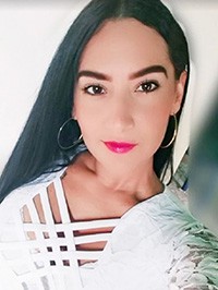 Latin single woman Carmen from Bogotá
