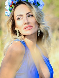 Ukrainian single woman Elena from Berdyansk, Ukraine
