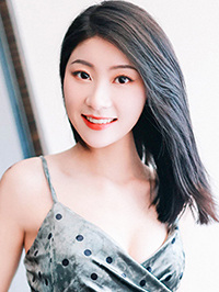 Asian single woman Yuan (Yuan) from Chonglong