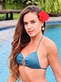 Ukrainian single woman Oryna from Sharjah