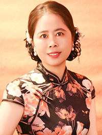 Asian single woman Yi Qing (Aiy) from Shanghai