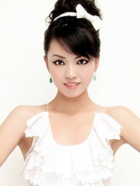 Asian Bride Qi from Yulin, China