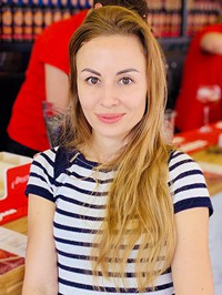 Ukrainian single woman Elena from Nikolaev