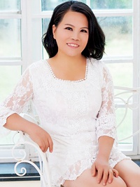 Asian single woman Wenfang from Beihai