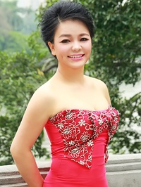 Asian woman Xueqin from Nanning, China