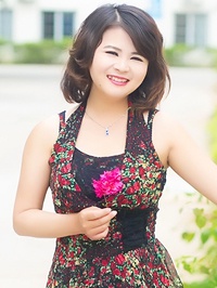 Asian woman XiaoTao (Mikey) from Beihai, China