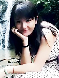 Asian single woman Yan (Alice) from Guilin