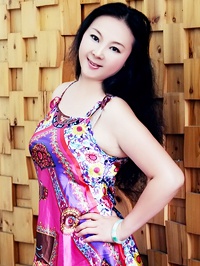 Asian woman Ling (Sophiya) from Nanning, China