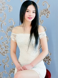 Asian single woman Liying (Lily) from Dlian