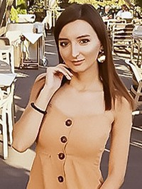 Ukrainian single woman Alina from Sloviansk