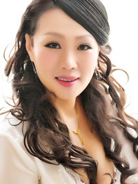 Asian Bride Fenghua (Dale) from Fushun