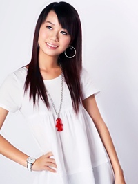 Asian single woman Xiayi from Lingdong