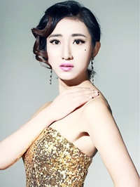 Asian single woman Shuang (Lucy) from Shenyang, China